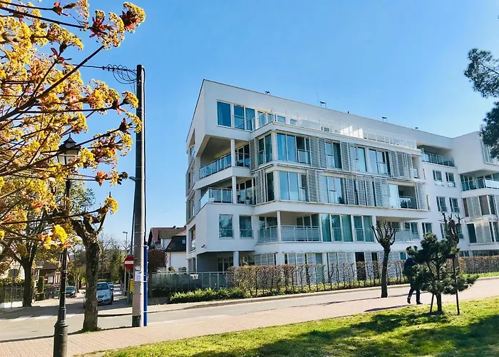 Bialy Apartament Z Tarasem W Playa Baltis